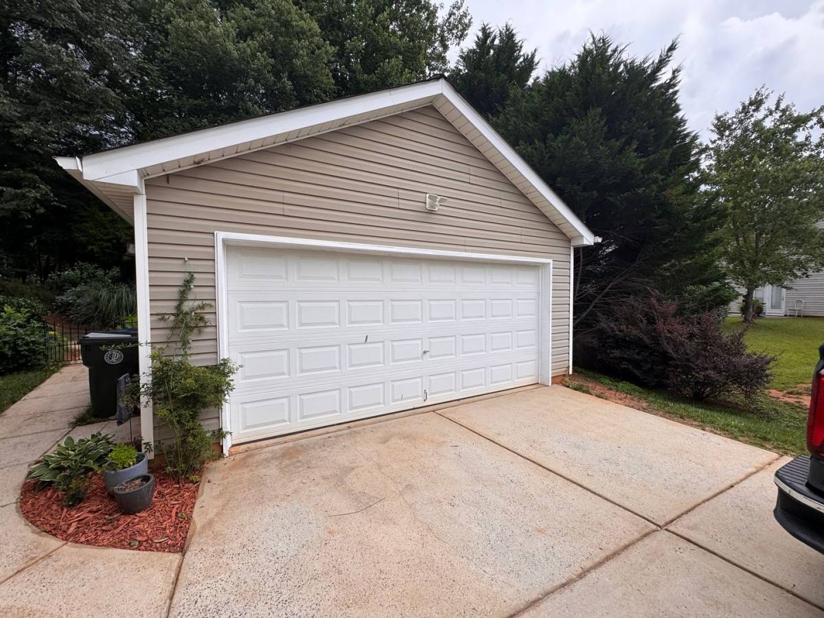 House for rent at 9909 Adelie Court, Cornelius, NC 28031