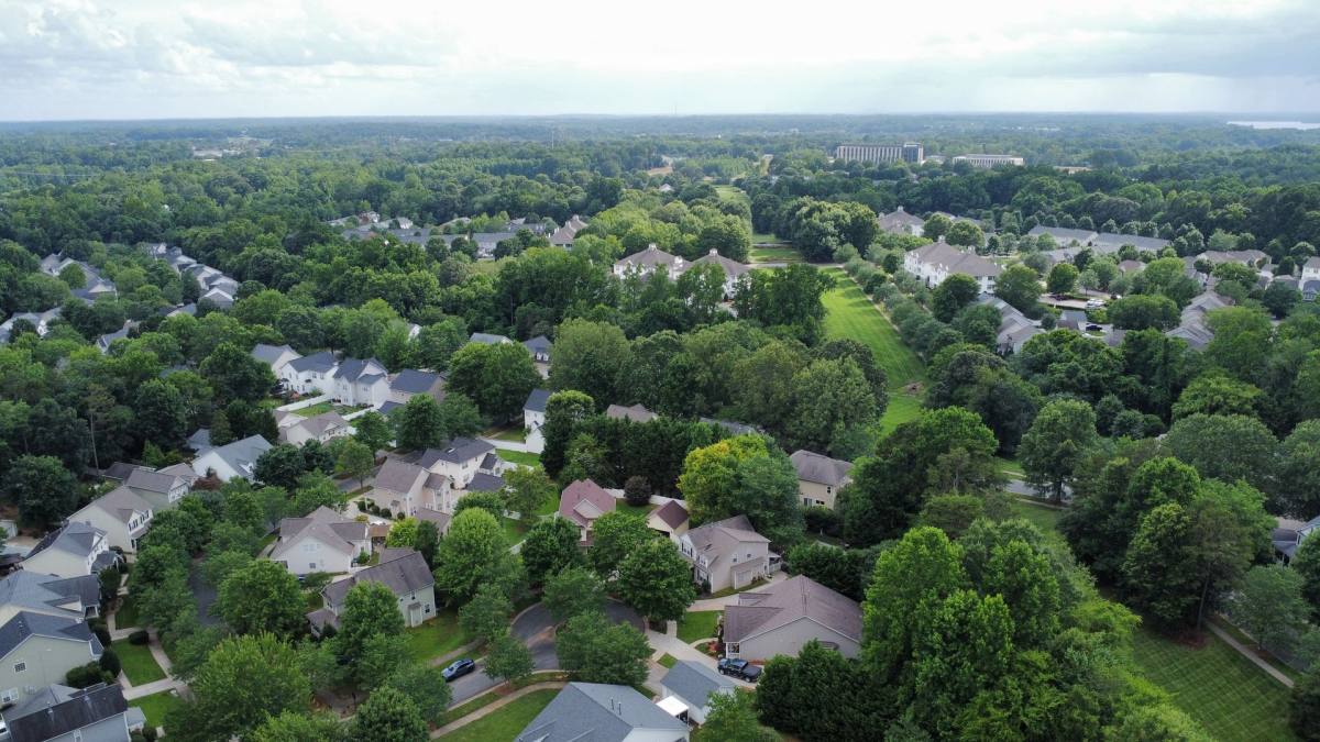 House for rent at 9909 Adelie Court, Cornelius, NC 28031