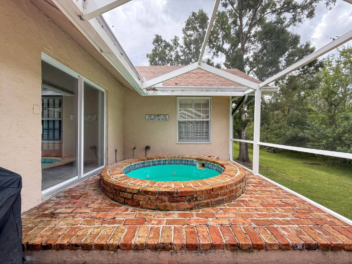 House for rent at 1055 Riverside Ridge Rd, Tarpon Springs, FL 34688