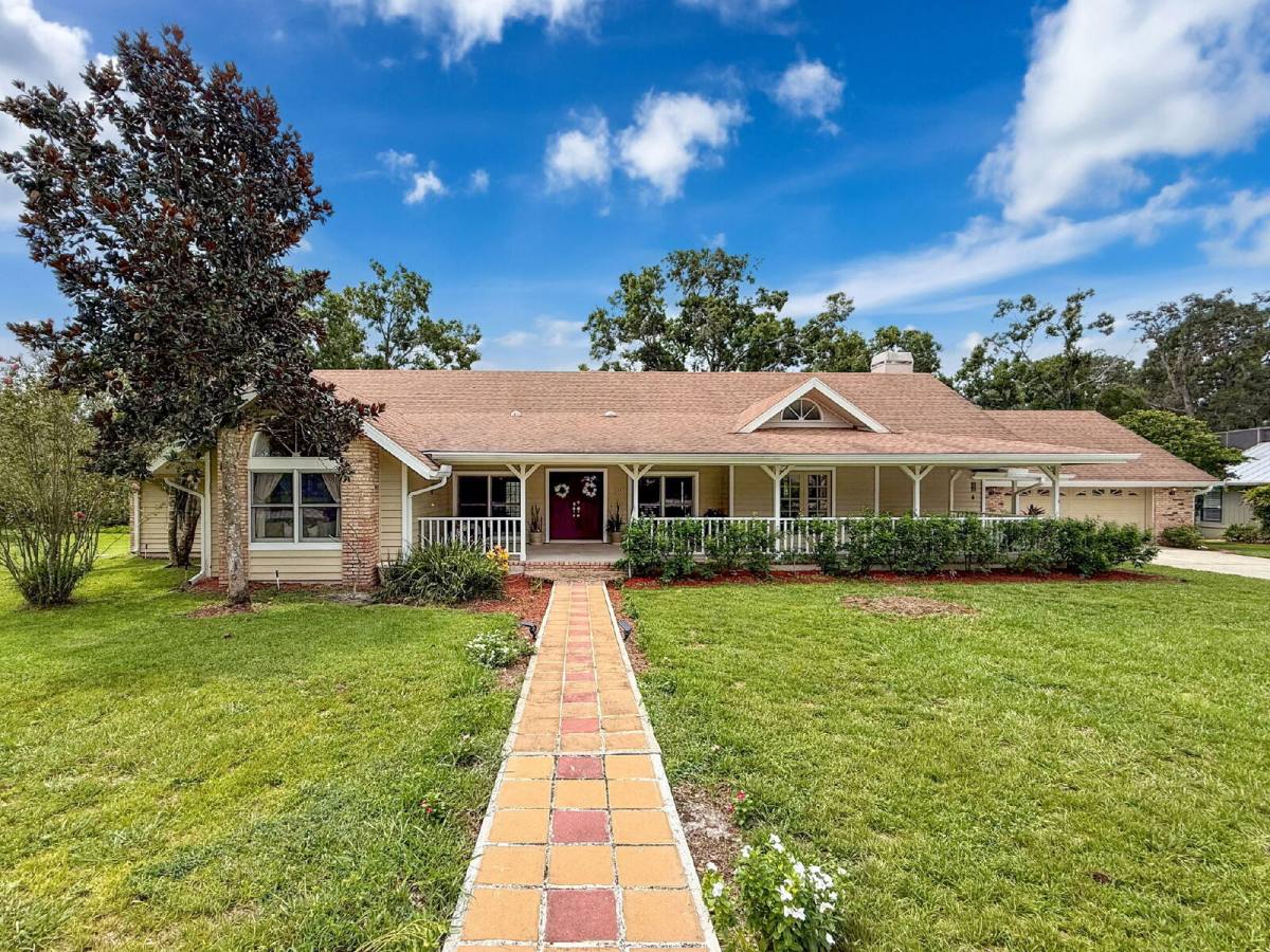 House for rent at 1055 Riverside Ridge Rd, Tarpon Springs, FL 34688