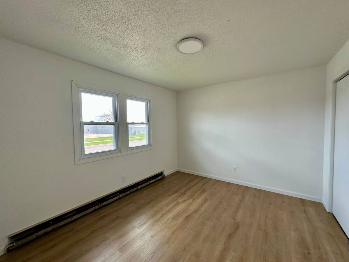 Apartment for rent at 3509 S W Ave, Sioux Falls, SD 57105