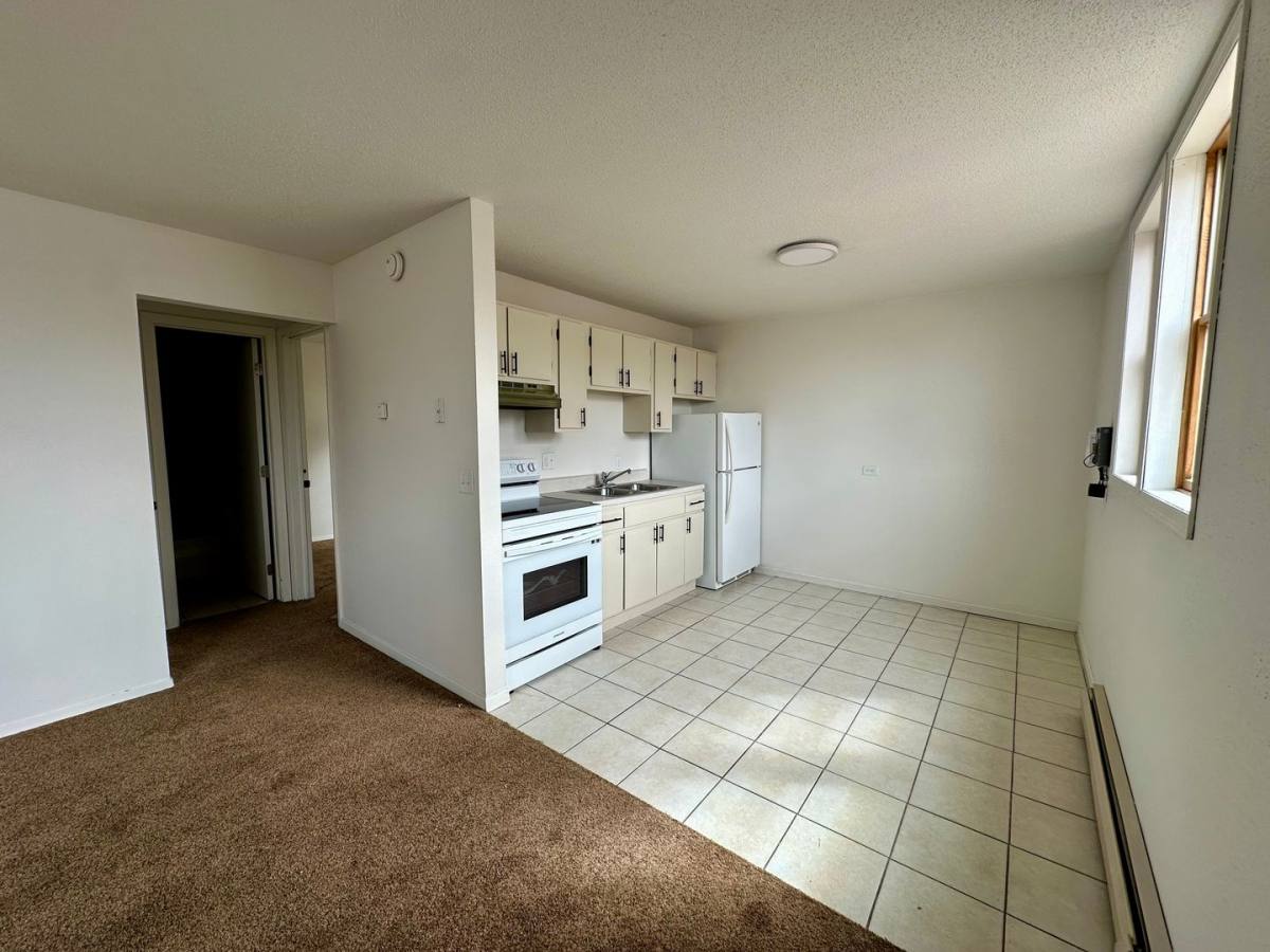 Apartment for rent at 3509 S W Ave, Sioux Falls, SD 57105