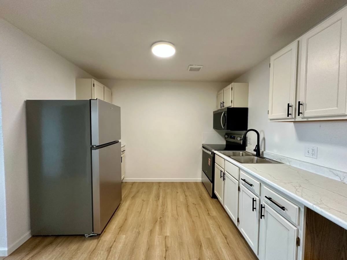 Apartment for rent at 3509 S W Ave, Sioux Falls, SD 57105