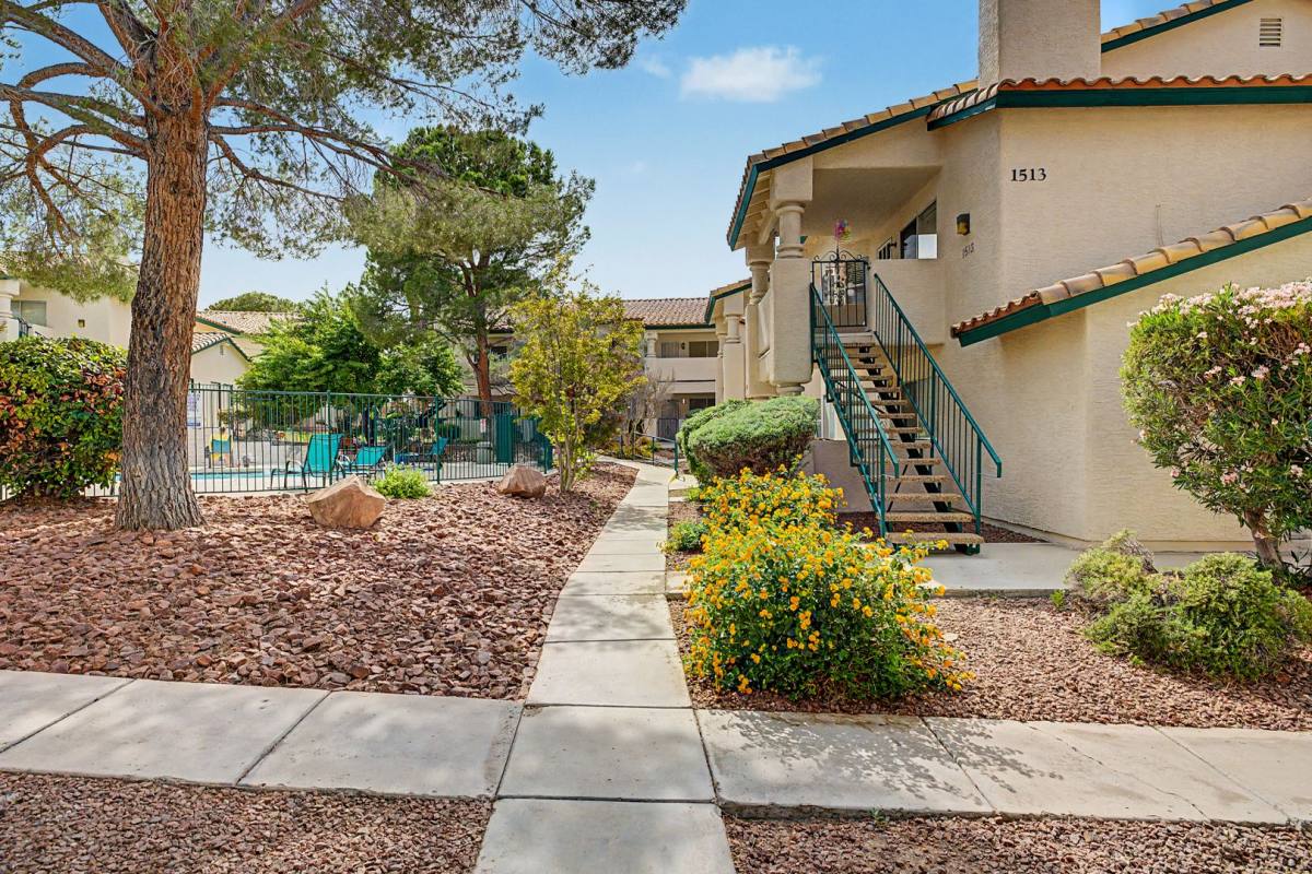 Condo for rent at 1513 Cedar Rock Lan, Las Vegas, NV 89128