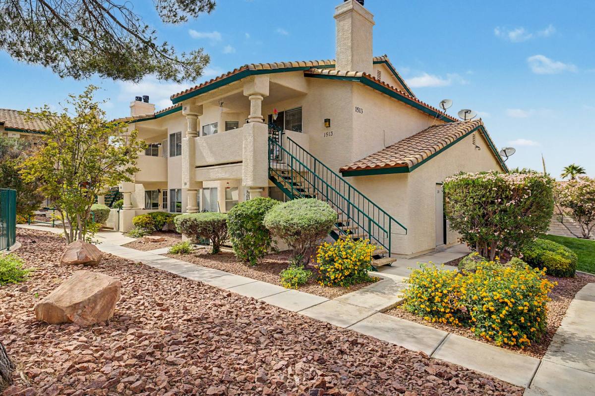 Condo for rent at 1513 Cedar Rock Lan, Las Vegas, NV 89128