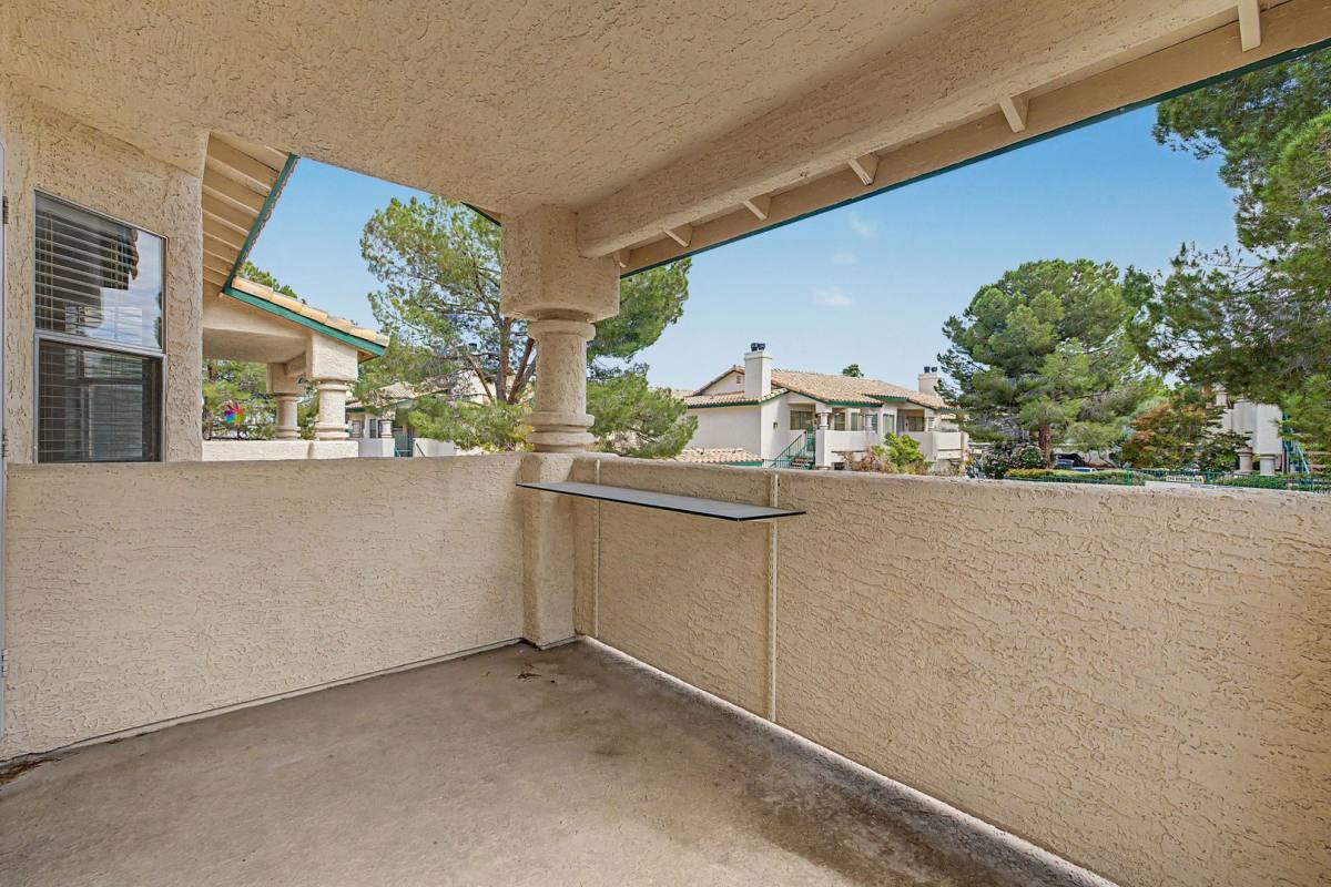 Condo for rent at 1513 Cedar Rock Lan, Las Vegas, NV 89128