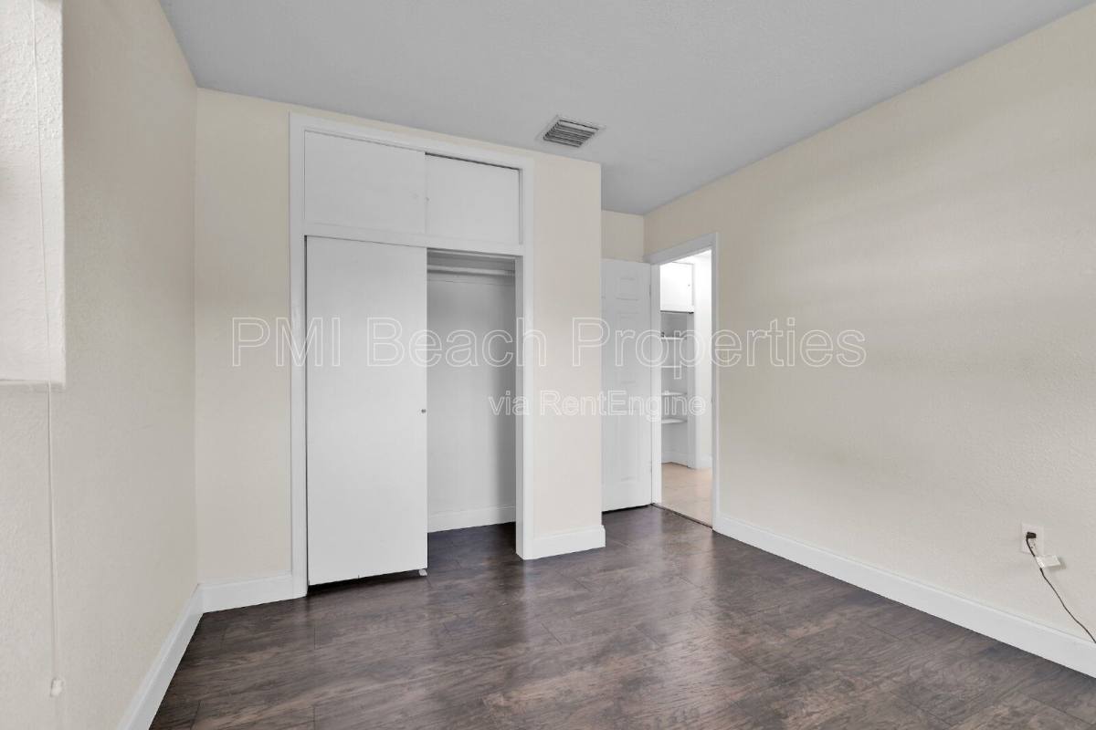 House for rent at 1821 Montague St, Lake Worth, FL 33461