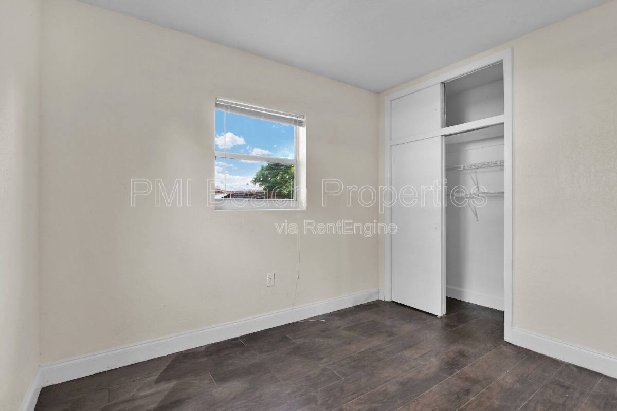 House for rent at 1821 Montague St, Lake Worth, FL 33461