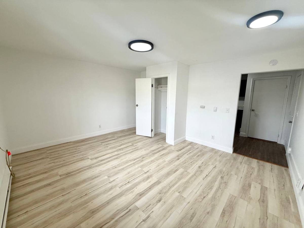 Apartment for rent at 1886 Ave B, Watervliet, NY 12189