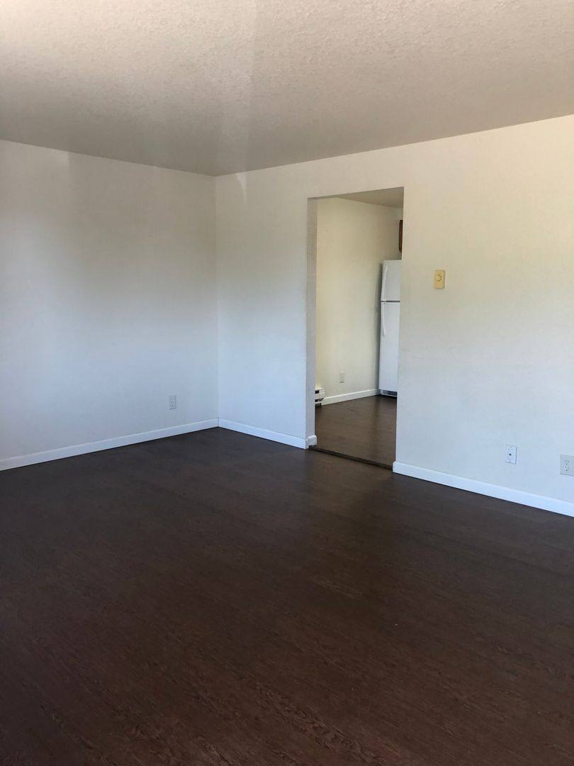 Apartment for rent at 3259 Johnson St, Roseburg, OR 97470