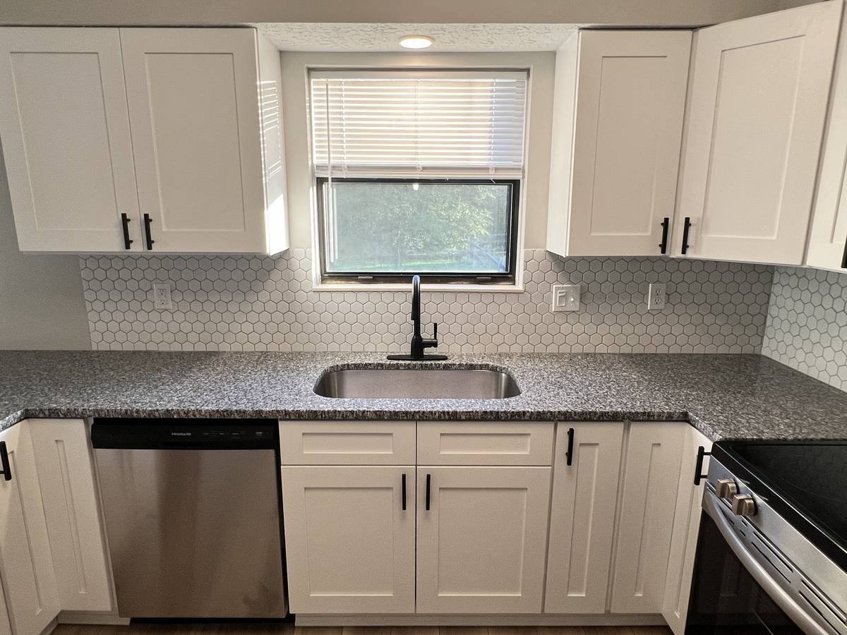 Townhouse for rent at 3909 Heatherglen Dr, Columbus, OH 43221