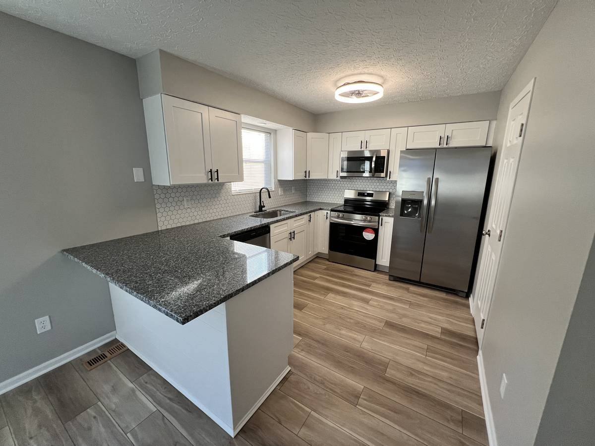 Townhouse for rent at 3909 Heatherglen Dr, Columbus, OH 43221
