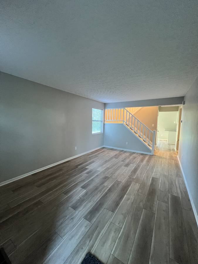 Townhouse for rent at 3909 Heatherglen Dr, Columbus, OH 43221