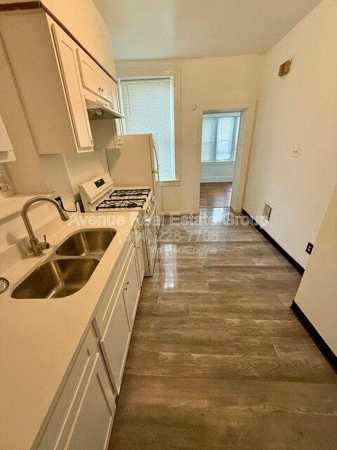 Apartment for rent at 3841 McRee Ave #B, Saint Louis, MO 63110