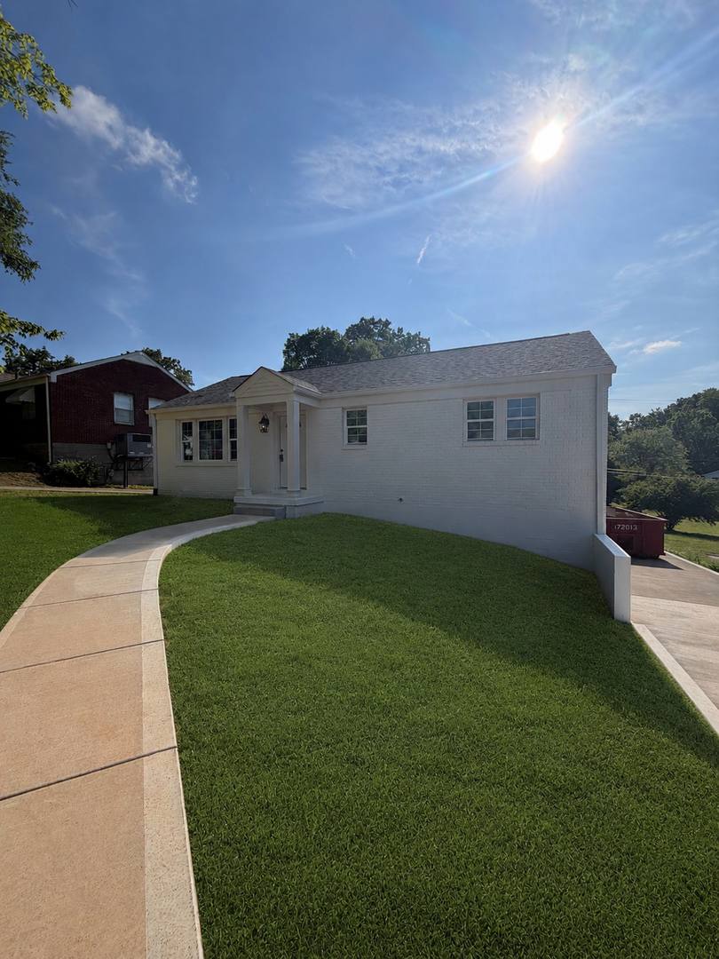 House for rent at 221 Clearview Dr, Clarksville, TN 37043