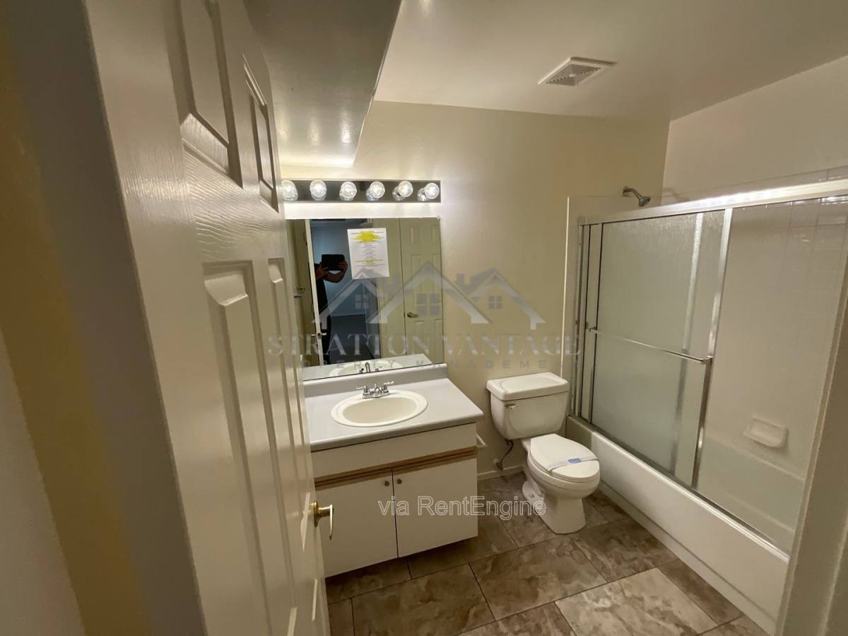 Condo for rent at 10401 N 52nd St #226, Paradise Valley, AZ 85253