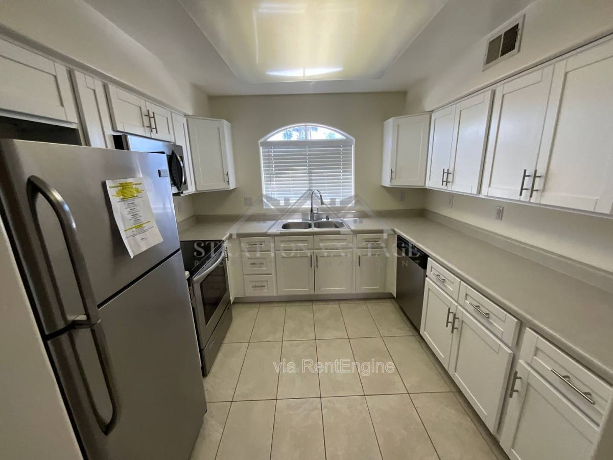 Condo for rent at 10401 N 52nd St #226, Paradise Valley, AZ 85253