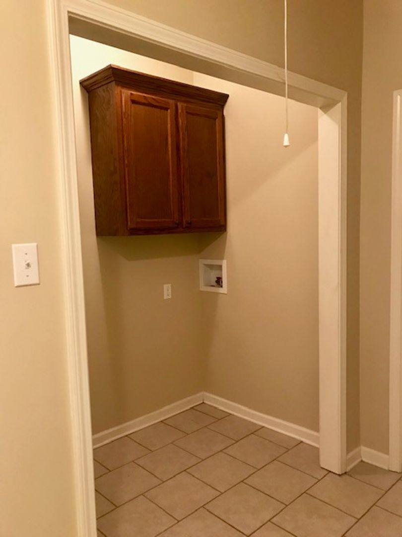 Apartment for rent at 32412 Granite Cove Place, Walker, LA 70785