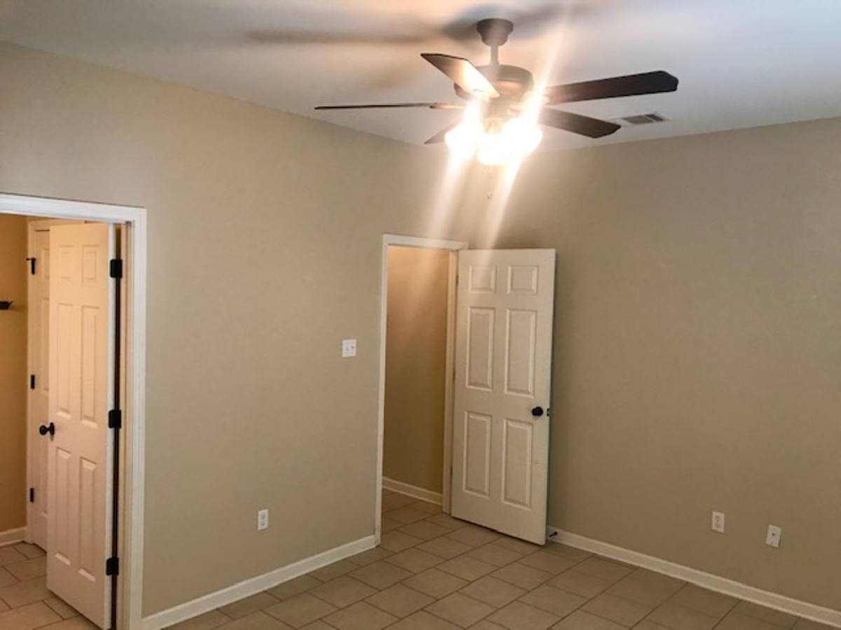 Apartment for rent at 32412 Granite Cove Place, Walker, LA 70785