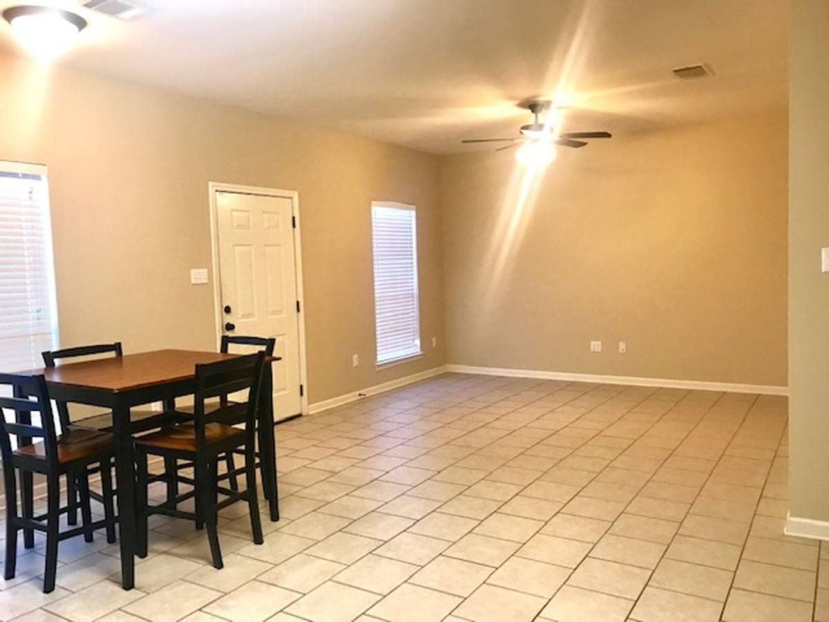 Apartment for rent at 32412 Granite Cove Place, Walker, LA 70785