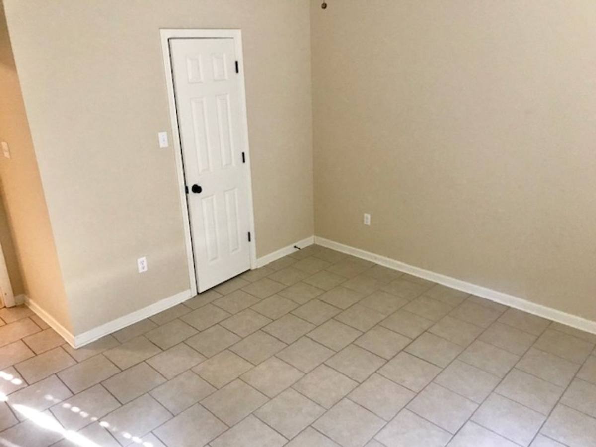 Apartment for rent at 32412 Granite Cove Place, Walker, LA 70785