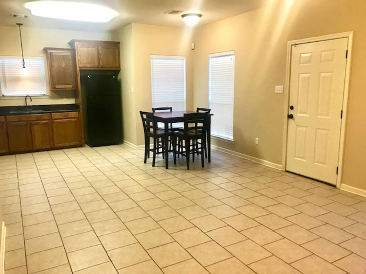Apartment for rent at 32412 Granite Cove Place, Walker, LA 70785
