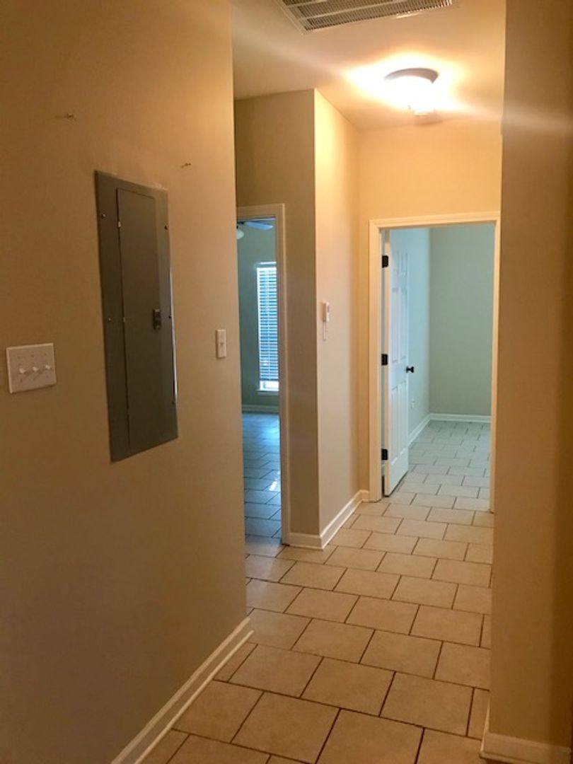 Apartment for rent at 32412 Granite Cove Place, Walker, LA 70785