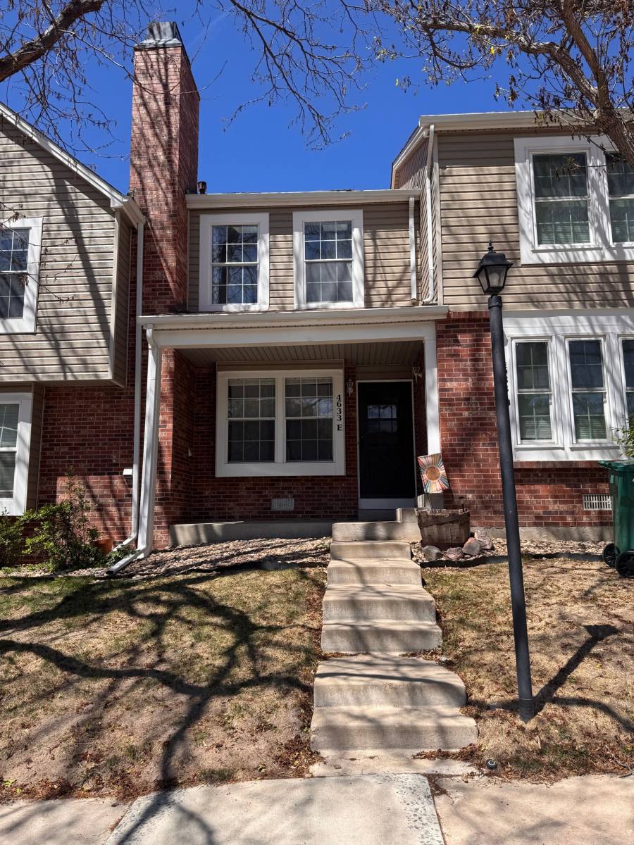 Townhouse for rent at 4633 S Crystal Way E, Aurora, CO 80015