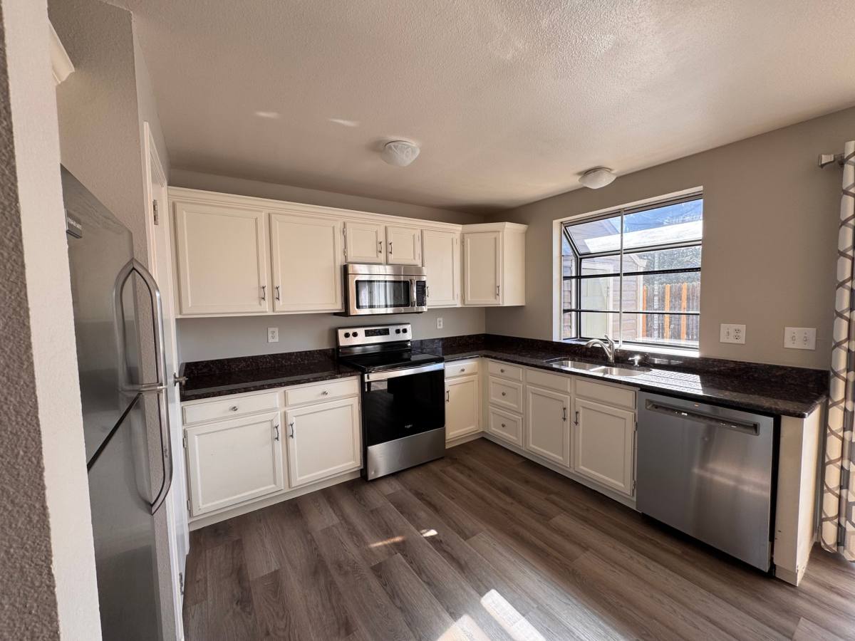 Townhouse for rent at 4633 S Crystal Way E, Aurora, CO 80015