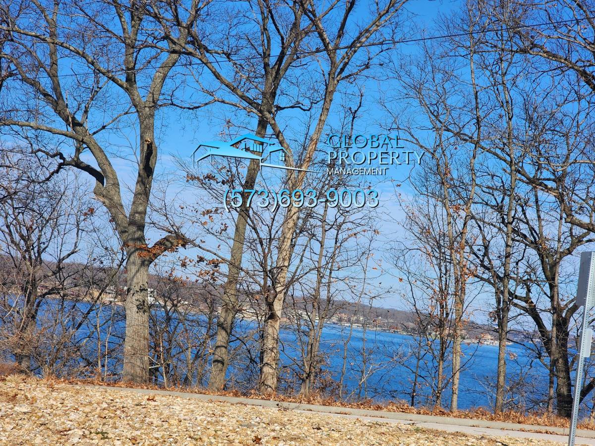 Apartment for rent at 1151 Links Rd, Osage Beach, MO 65065