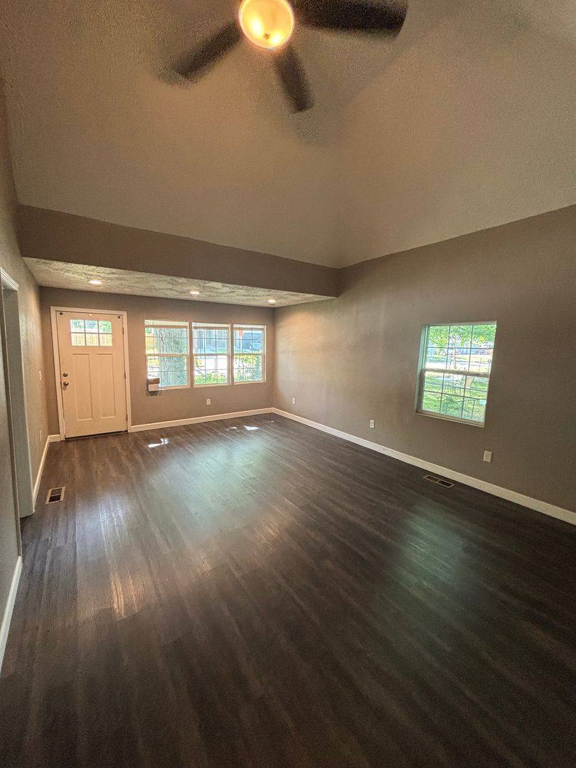 House for rent at 2027 N Weller, Springfield, MO 65803