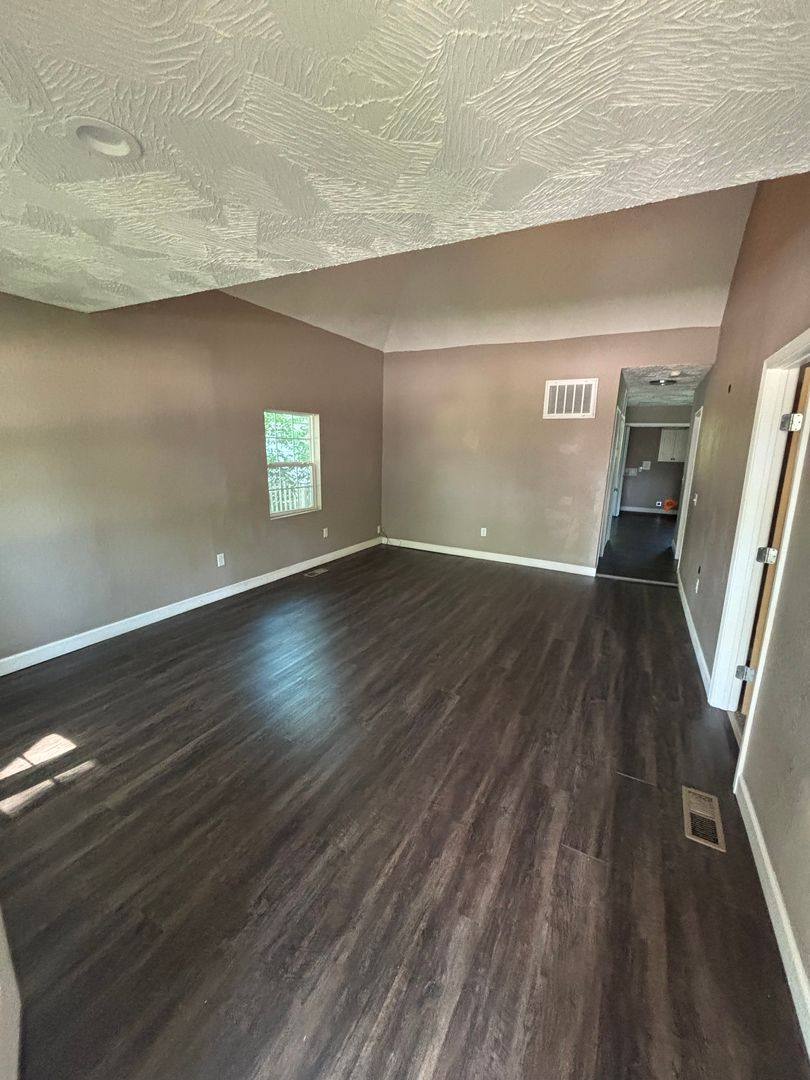 House for rent at 2027 N Weller, Springfield, MO 65803