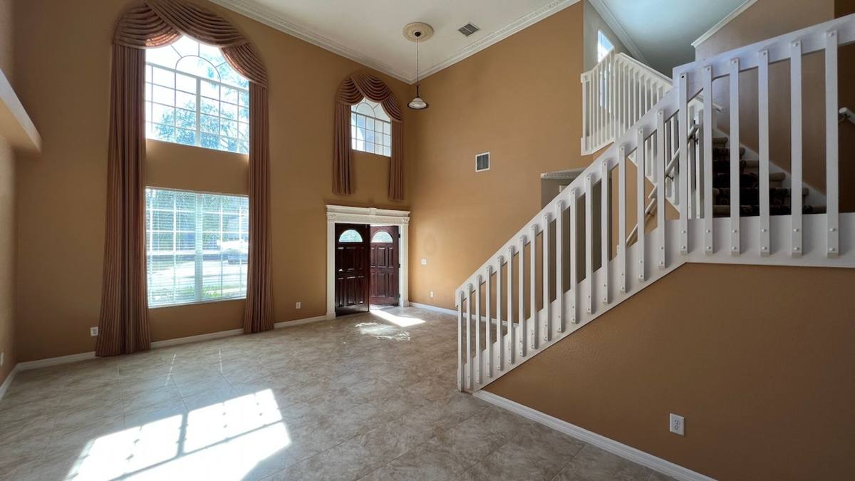 House for rent at 6529 Lake Pembroke Place, Orlando, FL 32829