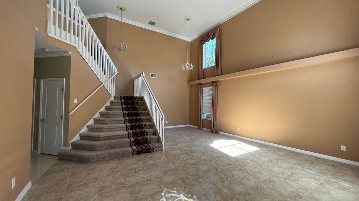 House for rent at 6529 Lake Pembroke Place, Orlando, FL 32829