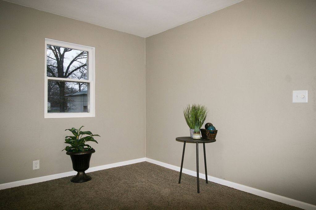 House for rent at 535 3rd St, Evansdale, IA 50707