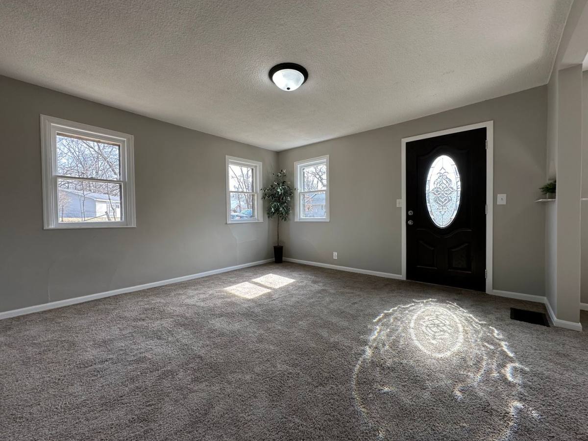 House for rent at 535 3rd St, Evansdale, IA 50707