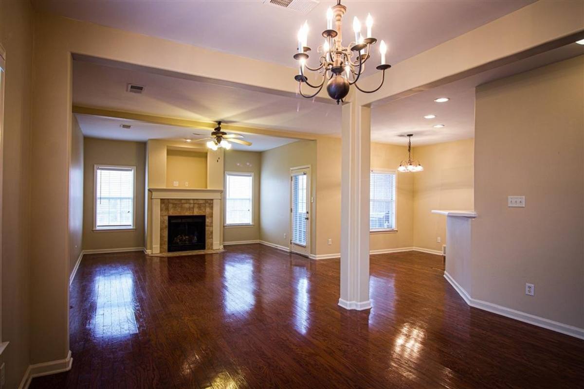 House for rent at 10521 S Ashglen Circle, Collierville, TN 38017