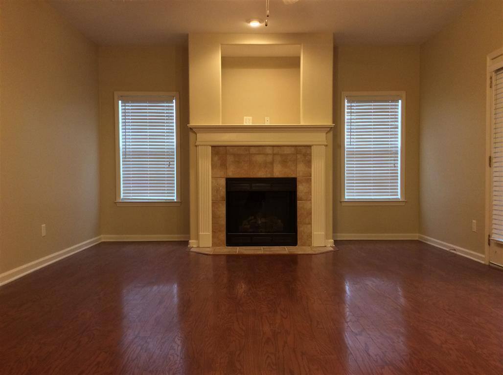 House for rent at 10521 S Ashglen Circle, Collierville, TN 38017