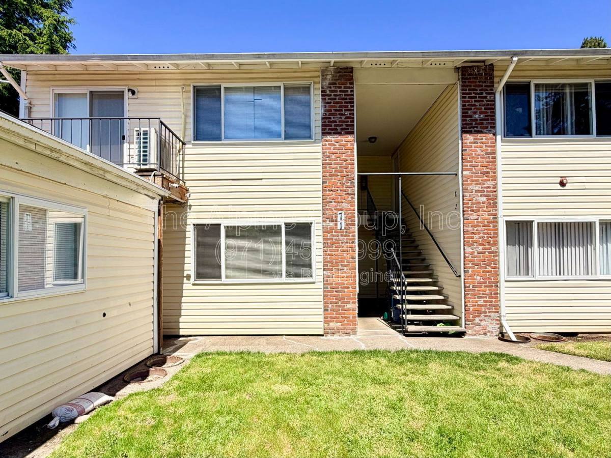 Apartment for rent at 10843 SE Bush St #1, Portland, OR 97266