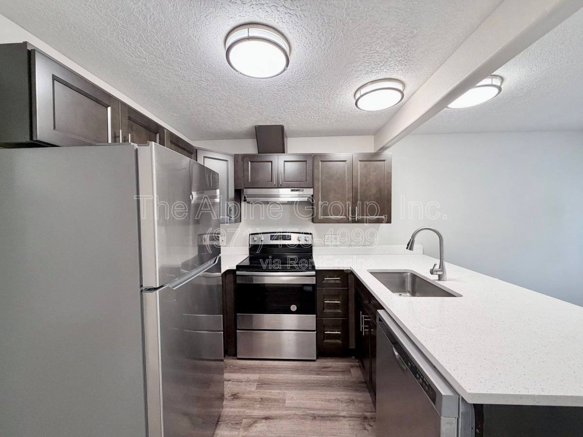 Apartment for rent at 13066 SE Powell Blvd #10, Portland, OR 97236