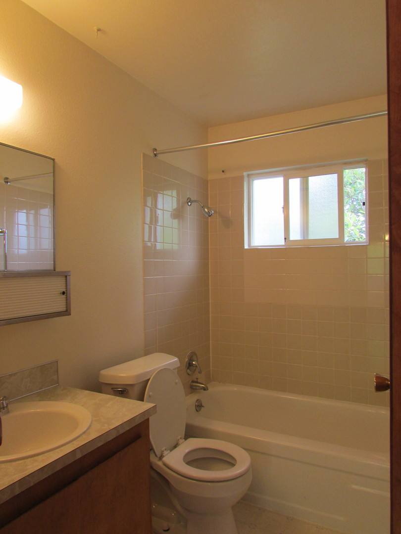 Apartment for rent at 11900 SW 5th St, Beaverton, OR 97005