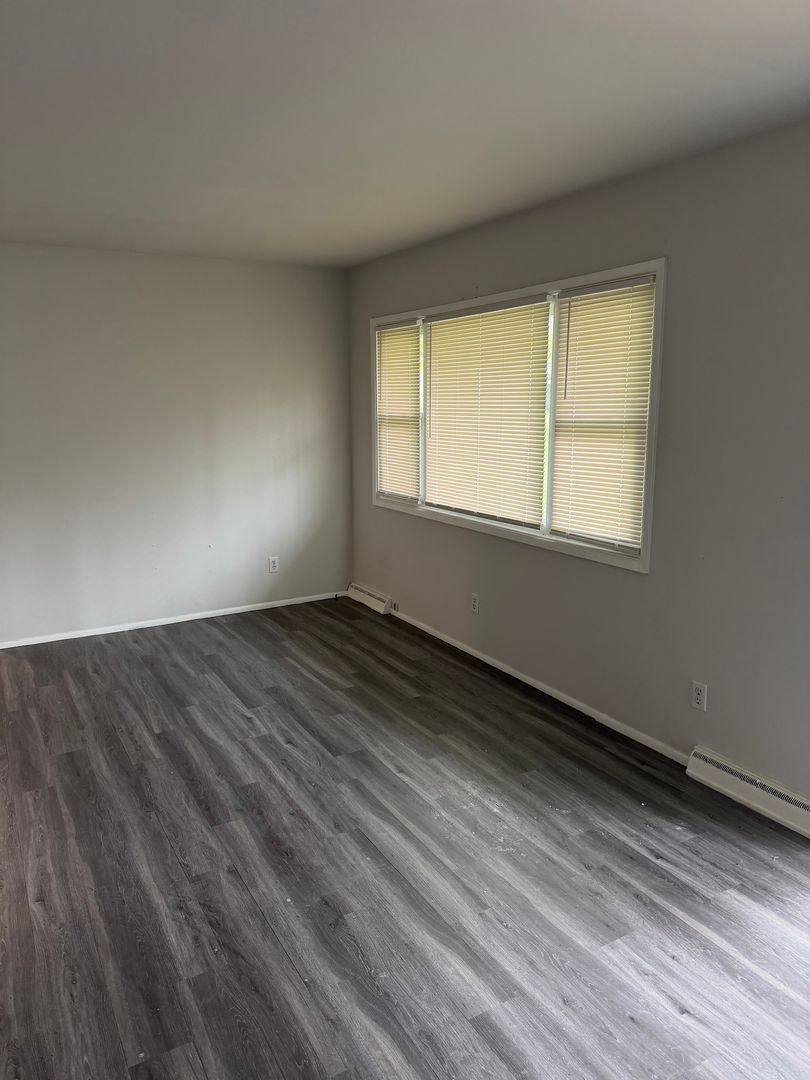 Apartment for rent at 136 - 138 S Berkley St, Kalamazoo, MI 49006