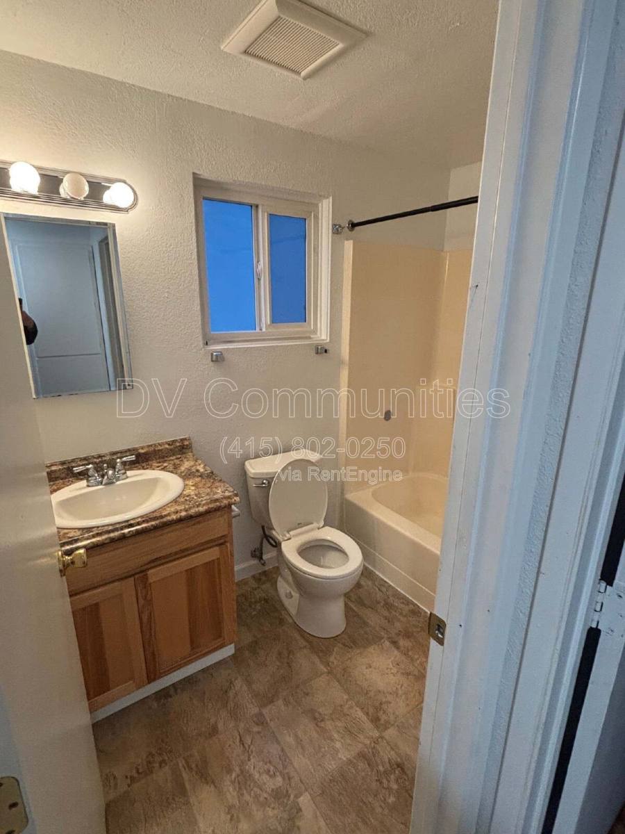 Apartment for rent at 101 N 10th St #15, Creswell, OR 97426