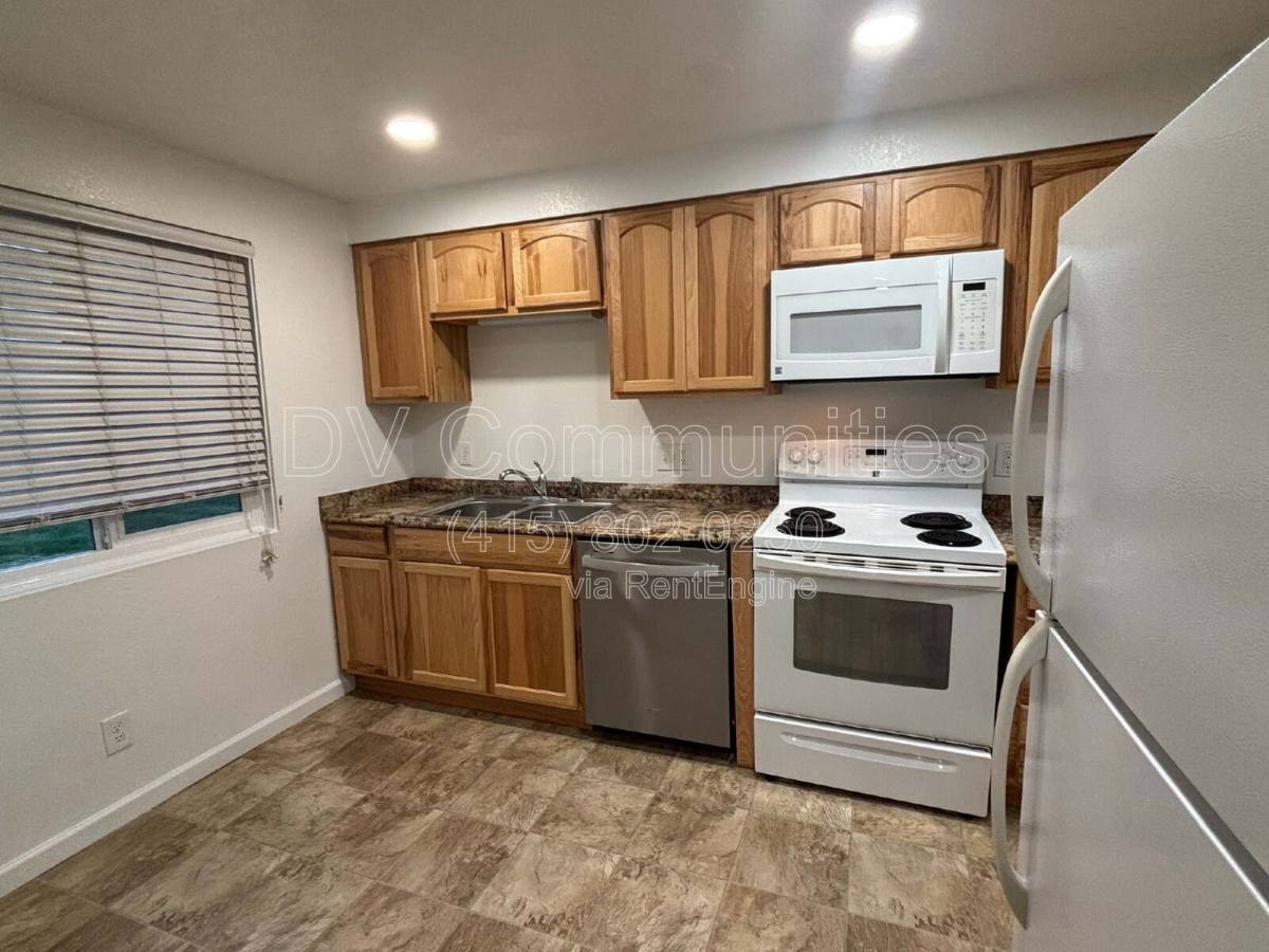 Apartment for rent at 101 N 10th St #15, Creswell, OR 97426