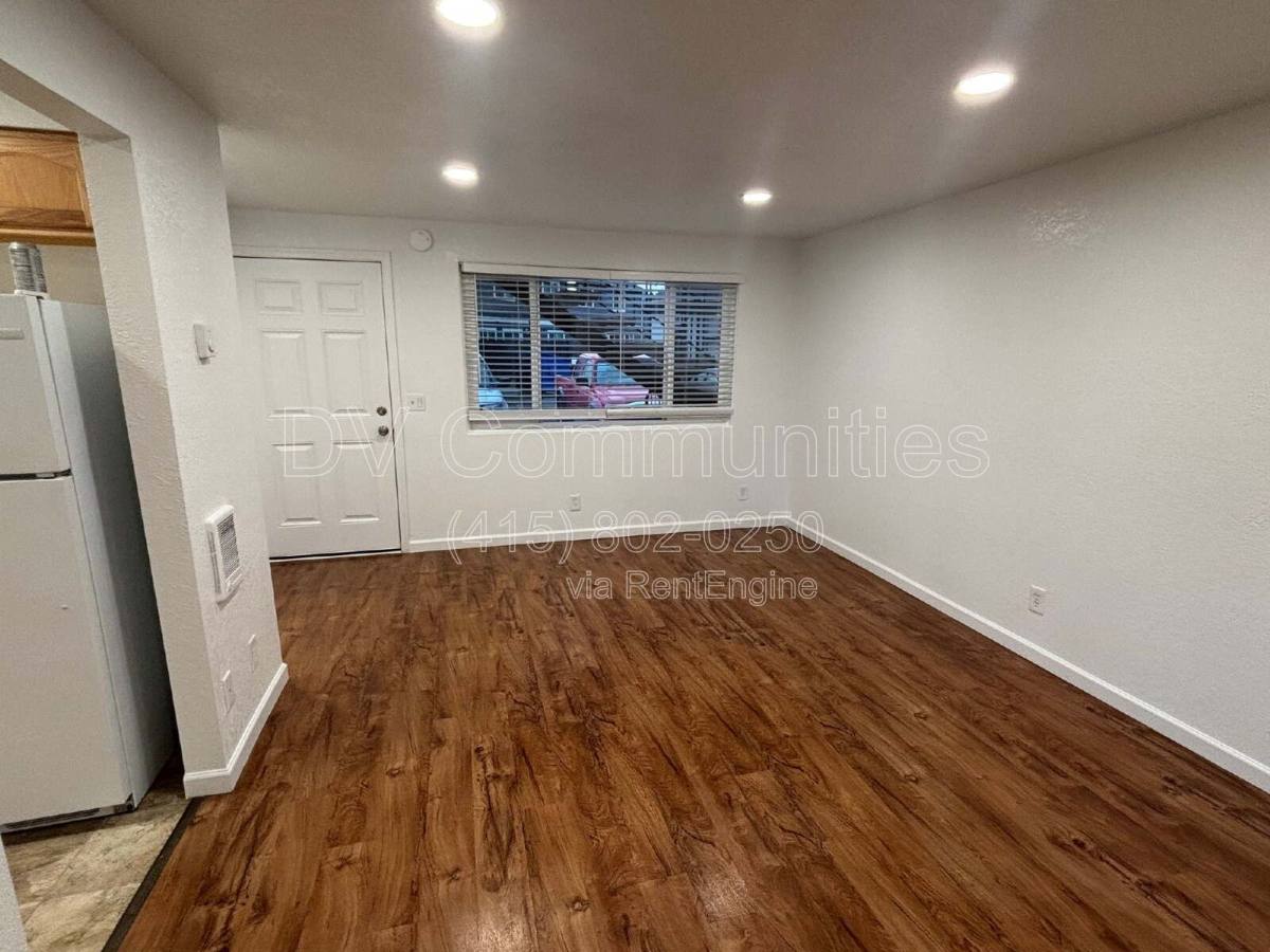 Apartment for rent at 101 N 10th St #15, Creswell, OR 97426