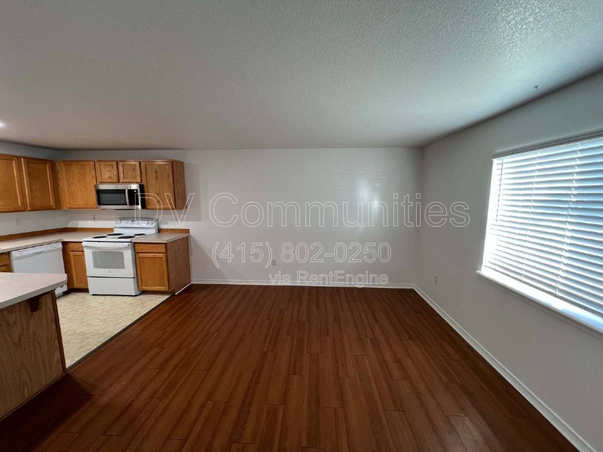 Apartment for rent at 2521 NW Cedar Ave #1, Redmond, OR 97756