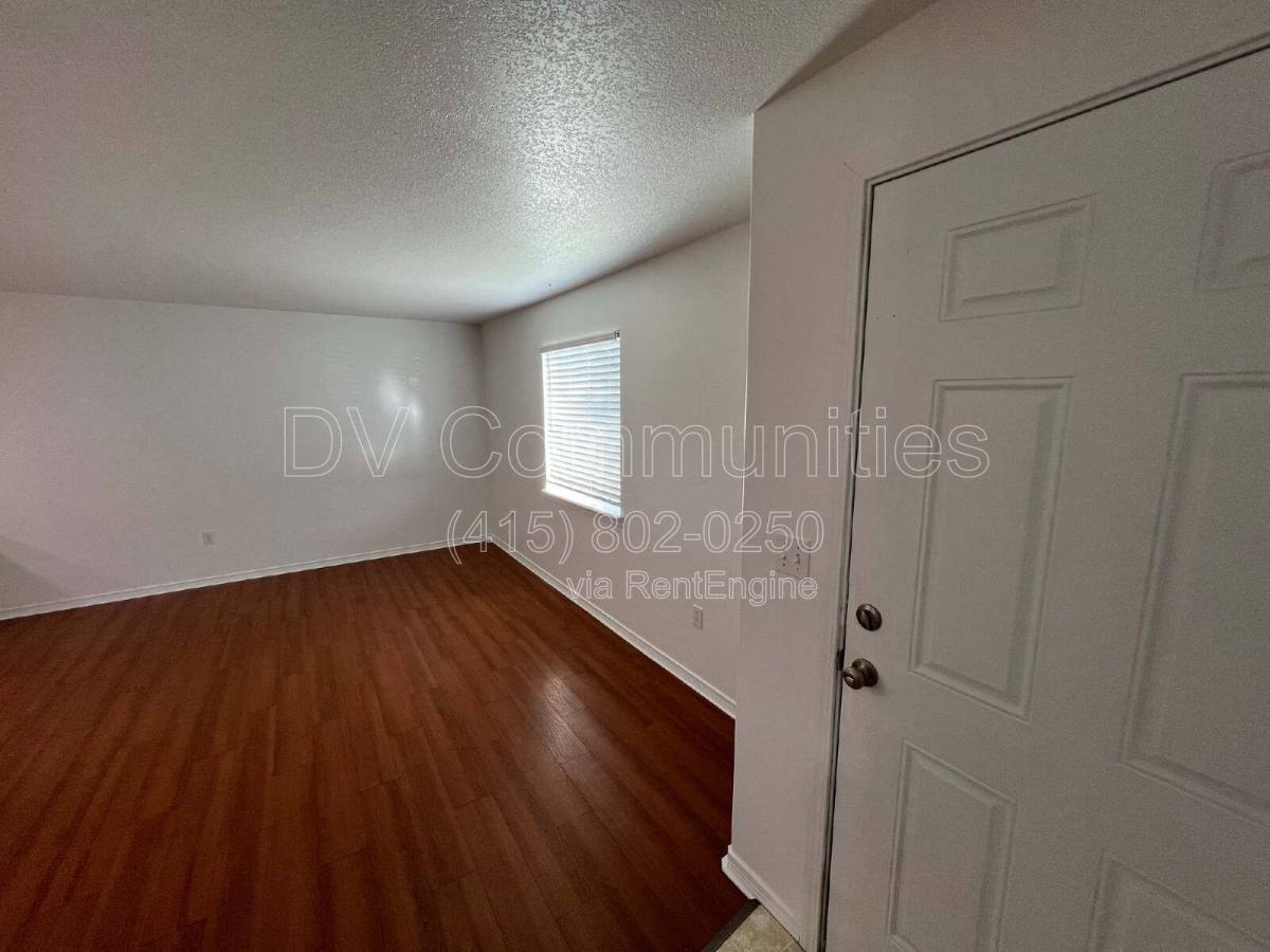 Apartment for rent at 2521 NW Cedar Ave #1, Redmond, OR 97756
