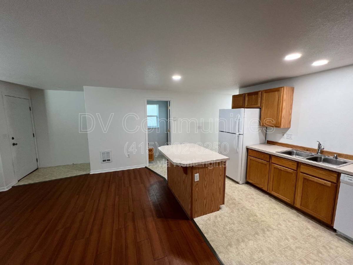 Apartment for rent at 2521 NW Cedar Ave #1, Redmond, OR 97756