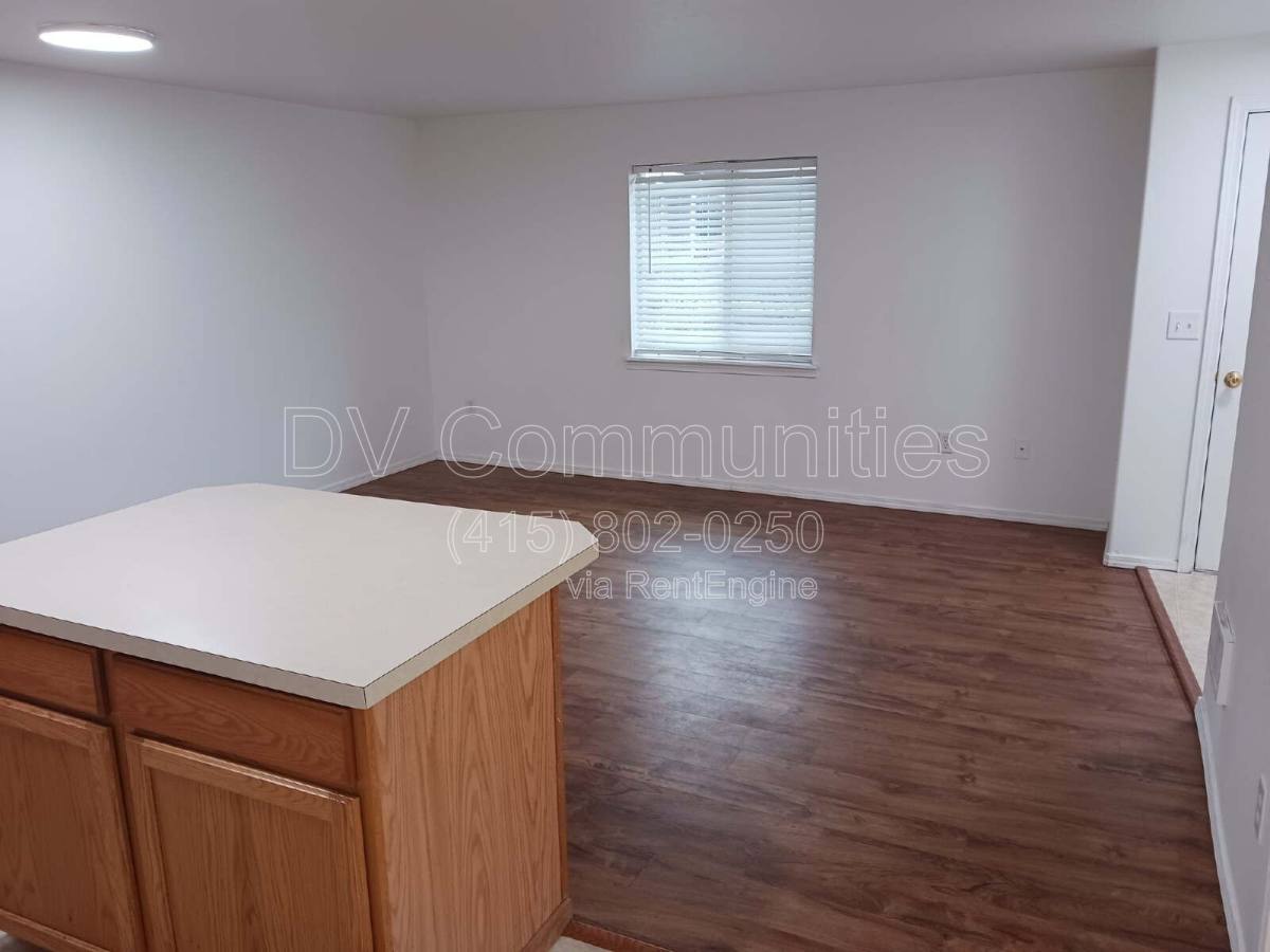 Apartment for rent at 2571 NW Cedar Ave #1 1, Redmond, OR 97756