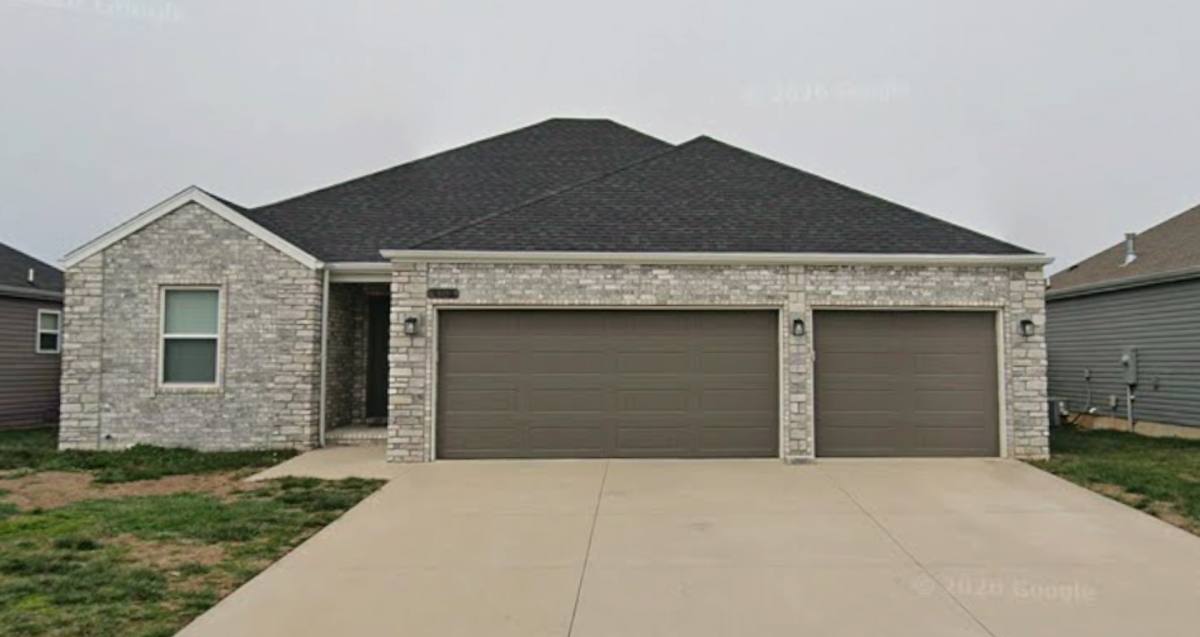 House for rent at 483 W Barcelona St, Republic, MO 65738